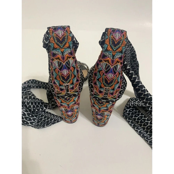 Trina Turk x INC Kanata Ankle Wrap Embroidered Heel Sandals Sz 7 - Picture 2 of 9